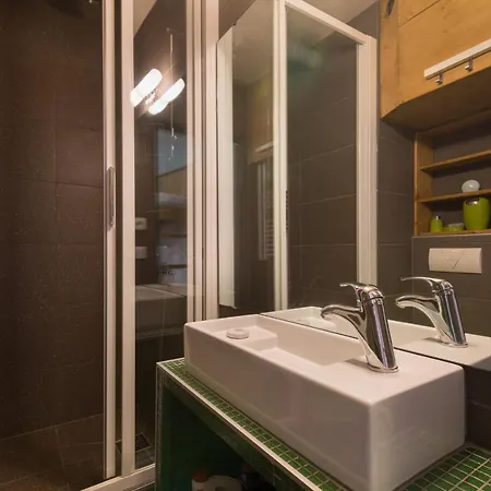 Sleeps 4 Apartment Chamonix